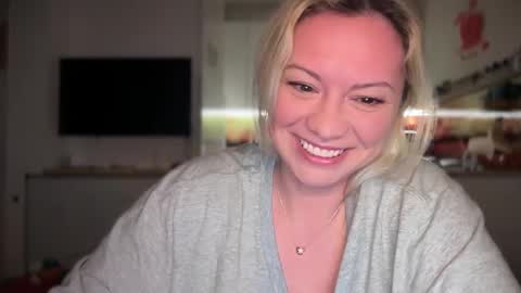 KiraDivine online show from 02/22/25, 07:25