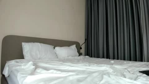 love you online show from 10/22/25, 02:50