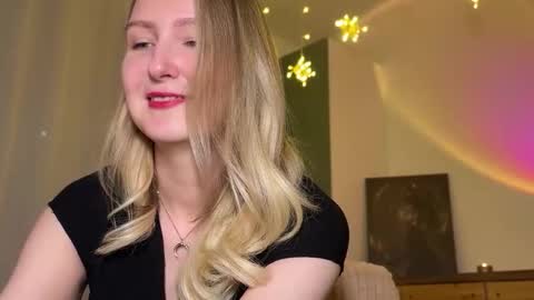 Snapshot of kirafatex chatting on 10/14/25, 03:46 KiraFatex online show from 10/14/25, 03:46