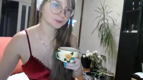 KiraGoldens online show from 12/26/24, 12:49