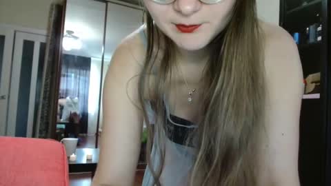 KiraGoldens online show from 11/01/25, 06:26