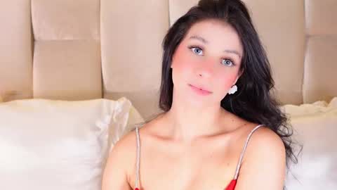 kira online show from 12/15/25, 01:10