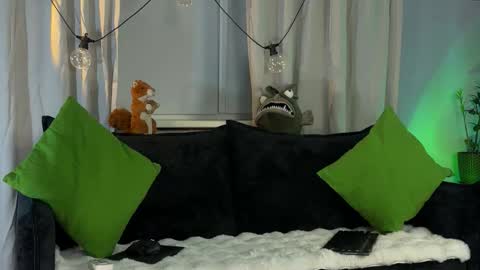 Kira    online show from 02/14/26, 06:04