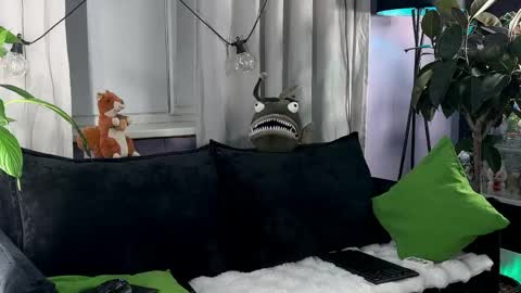 Kira    online show from 04/24/26, 06:21