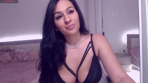 kiramaes online show from 03/28/26, 12:16