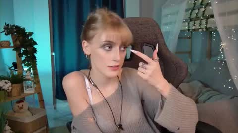 Kira online show from 02/25/26, 11:03