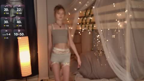 Kira online show from 04/20/26, 07:48