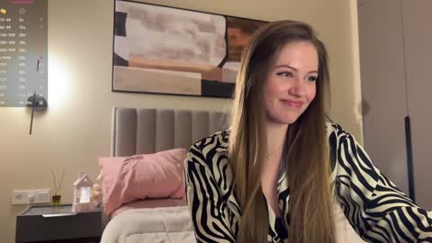 Kira online show from 12/12/24, 03:59