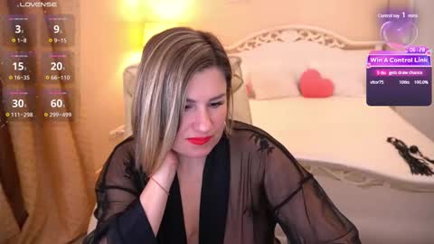 Kira online show from 03/09/25, 10:08