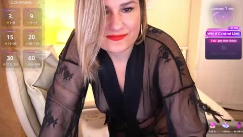 Kira online show from 03/11/25, 01:37