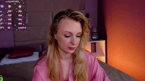 Kira online show from 03/01/26, 01:18