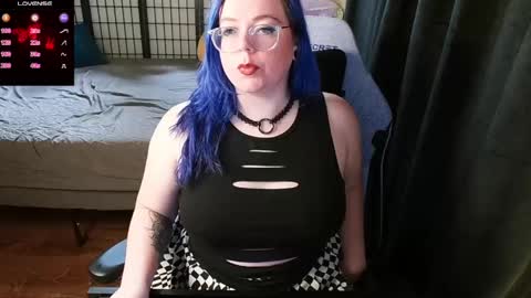 KiraSpitQueen online show from 01/17/25, 05:21