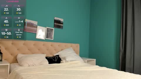 KiraSun online show from 10/01/25, 12:22