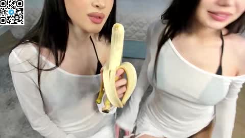 Snapshot of kiriko_chan chatting on 10/25/25, 08:03 Kiriko online show from 10/25/25, 08:03