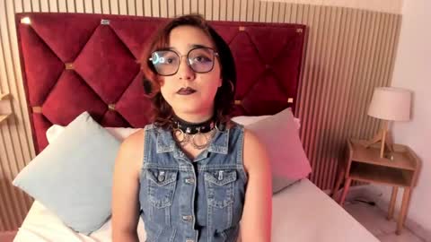 Samantha  Velvet online show from 04/16/26, 08:09