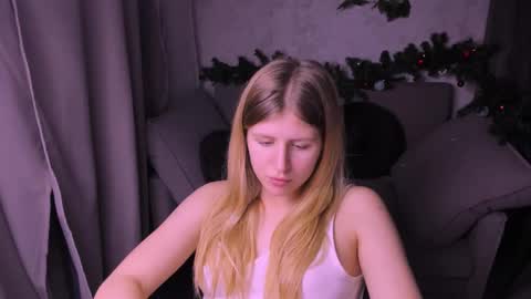 Snapshot of kirraa_ chatting on 12/11/24, 09:34 Kira online show from 12/11/24, 09:34