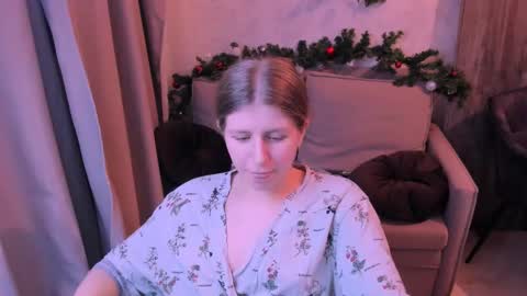 Snapshot of kirraa_ chatting on 12/19/24, 10:00 Kira online show from 12/19/24, 10:00