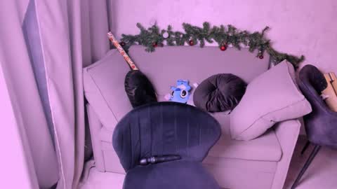 Snapshot of kirraa_ chatting on 12/25/24, 09:54 Kira online show from 12/25/24, 09:54