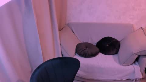 Snapshot of kirraa_ chatting on 01/22/25, 10:26 Kira online show from 01/22/25, 10:26