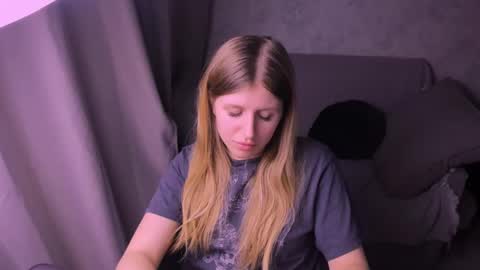 Snapshot of kirraa_ chatting on 02/09/25, 07:41 Kira online show from 02/09/25, 07:41