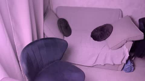 Snapshot of kirraa_ chatting on 02/11/25, 10:50 Kira online show from 02/11/25, 10:50