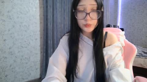 Snapshot of kirstievelasco chatting on 10/02/25, 06:48 Nicole online show from 10/02/25, 06:48