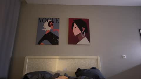 Kira online show from 04/19/26, 06:10