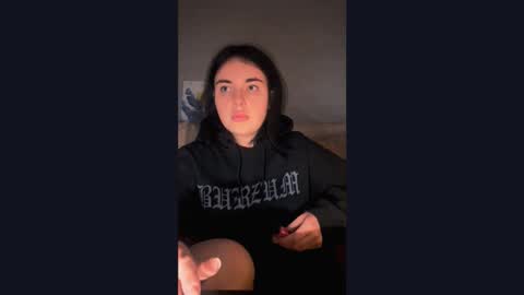 Kira online show from 10/27/25, 08:24