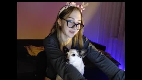 Snapshot of kisa____ chatting on 12/25/24, 12:27 kisa____ online show from 12/25/24, 12:27