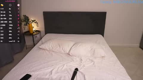 Kisa  20SALE online show from 11/18/25, 05:12