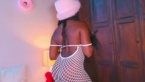 kishalove_ online show from 04/22/26, 11:12