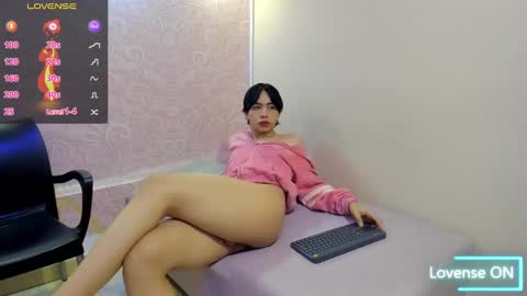 kiss_hott15 online show from 12/28/24, 10:23