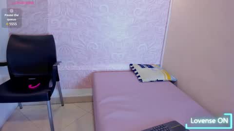 kiss_hott15 online show from 01/22/25, 11:10