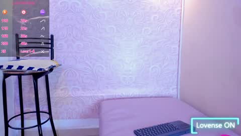 kiss_hott15 online show from 01/30/25, 11:13