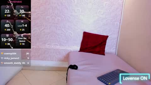 kiss_hott15 online show from 02/14/25, 11:09