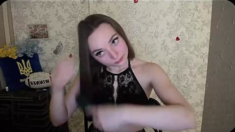 Snapshot of kiss_shy chatting on 12/18/24, 06:32 Valeria online show from 12/18/24, 06:32