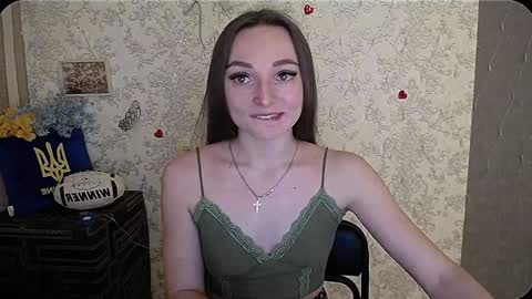 Snapshot of kiss_shy chatting on 12/20/24, 09:43 Valeria online show from 12/20/24, 09:43