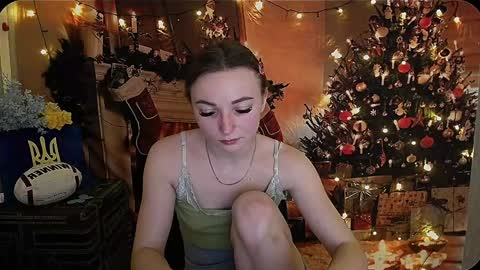 Snapshot of kiss_shy chatting on 12/24/24, 09:28 Valeria online show from 12/24/24, 09:28
