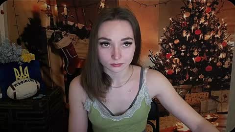 Snapshot of kiss_shy chatting on 12/25/24, 08:40 Valeria online show from 12/25/24, 08:40