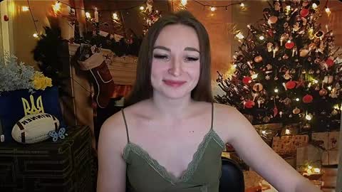 Snapshot of kiss_shy chatting on 12/29/24, 09:28 Valeria online show from 12/29/24, 09:28