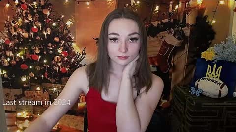 Snapshot of kiss_shy chatting on 12/31/24, 08:04 Valeria online show from 12/31/24, 08:04