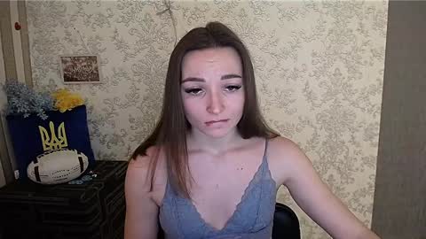 Snapshot of kiss_shy chatting on 01/09/25, 08:24 Valeria online show from 01/09/25, 08:24