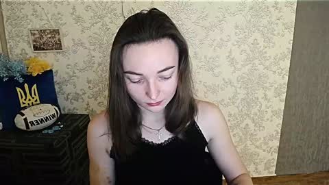 Snapshot of kiss_shy chatting on 01/17/25, 06:36 Valeria online show from 01/17/25, 06:36