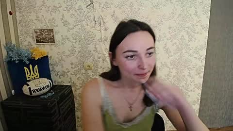 Snapshot of kiss_shy chatting on 01/27/25, 11:32 Valeria online show from 01/27/25, 11:32