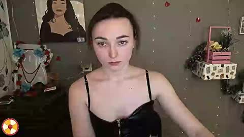 Snapshot of kiss_shy chatting on 02/24/25, 09:21 Valeria online show from 02/24/25, 09:21