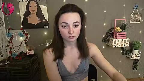 Snapshot of kiss_shy chatting on 03/04/25, 07:19 Valeria online show from 03/04/25, 07:19