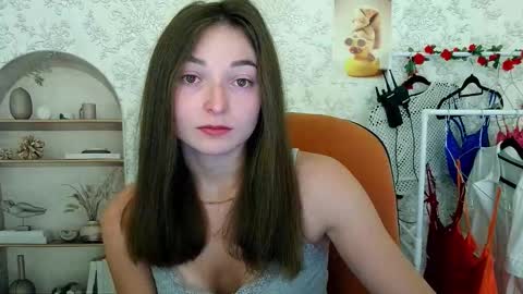 Snapshot of kiss_shy chatting on 10/16/25, 04:52 Valeria online show from 10/16/25, 04:52