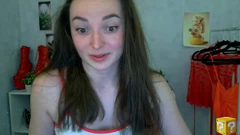 Snapshot of kiss_shy chatting on 05/05/26, 12:24 Valeria online show from 05/05/26, 12:24