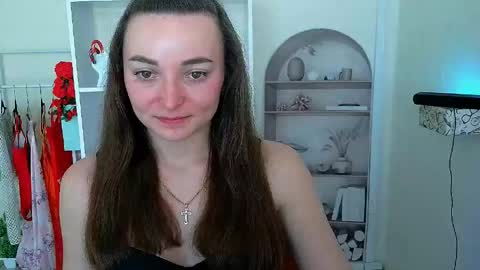 Snapshot of kiss_shy chatting on 05/11/26, 02:45 Valeria online show from 05/11/26, 02:45