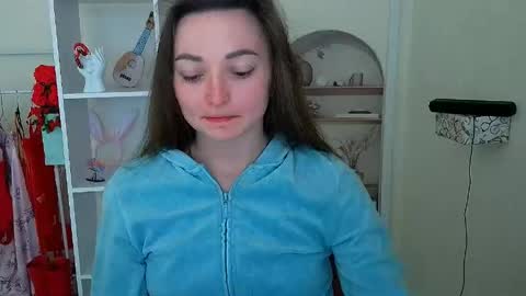 Snapshot of kiss_shy chatting on 05/31/26, 02:46 Valeria online show from 05/31/26, 02:46